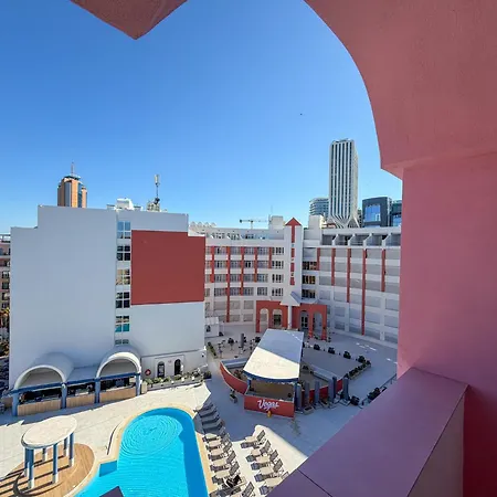 Flamingo In Vegas Resort, Malta Saint Julian's
